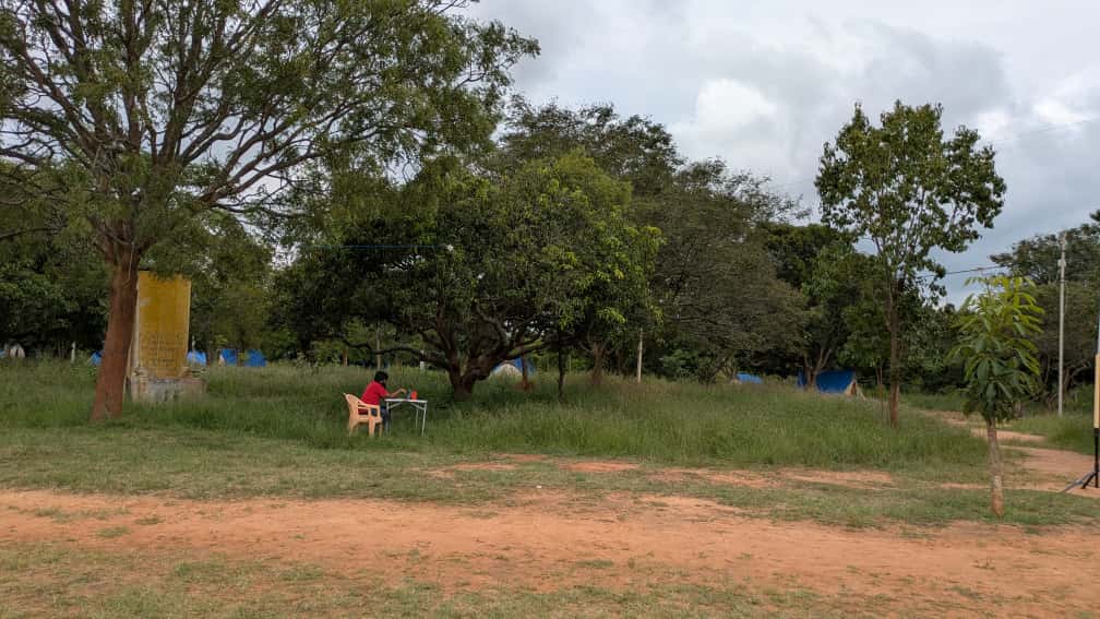 Figure 9: sBitx and QRP EFHW deployed in the field (Image courtesy: VU3CQM)